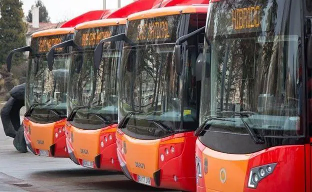 Cinco nuevos autobuses aumentan la flota municipal hasta las 73 unidades