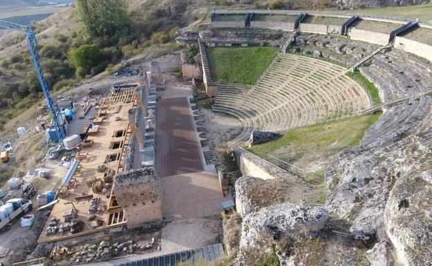 La restauración del teatro romano de Clunia finalizará en marzo de este año