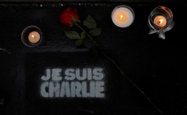 Francia recuerda cinco años después a las víctimas de Charlie Hebdo