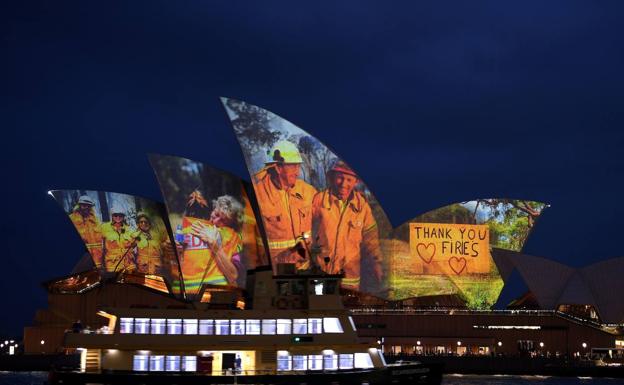 Los bomberos controlan uno de los megaincendios de Australia