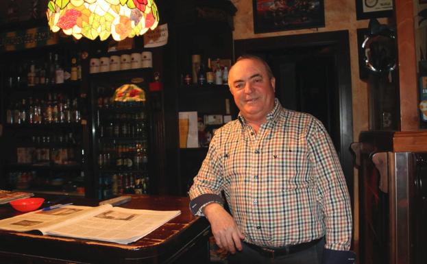 El dueño del bar más famoso de León: «Ya solo me queda poner un colchón»