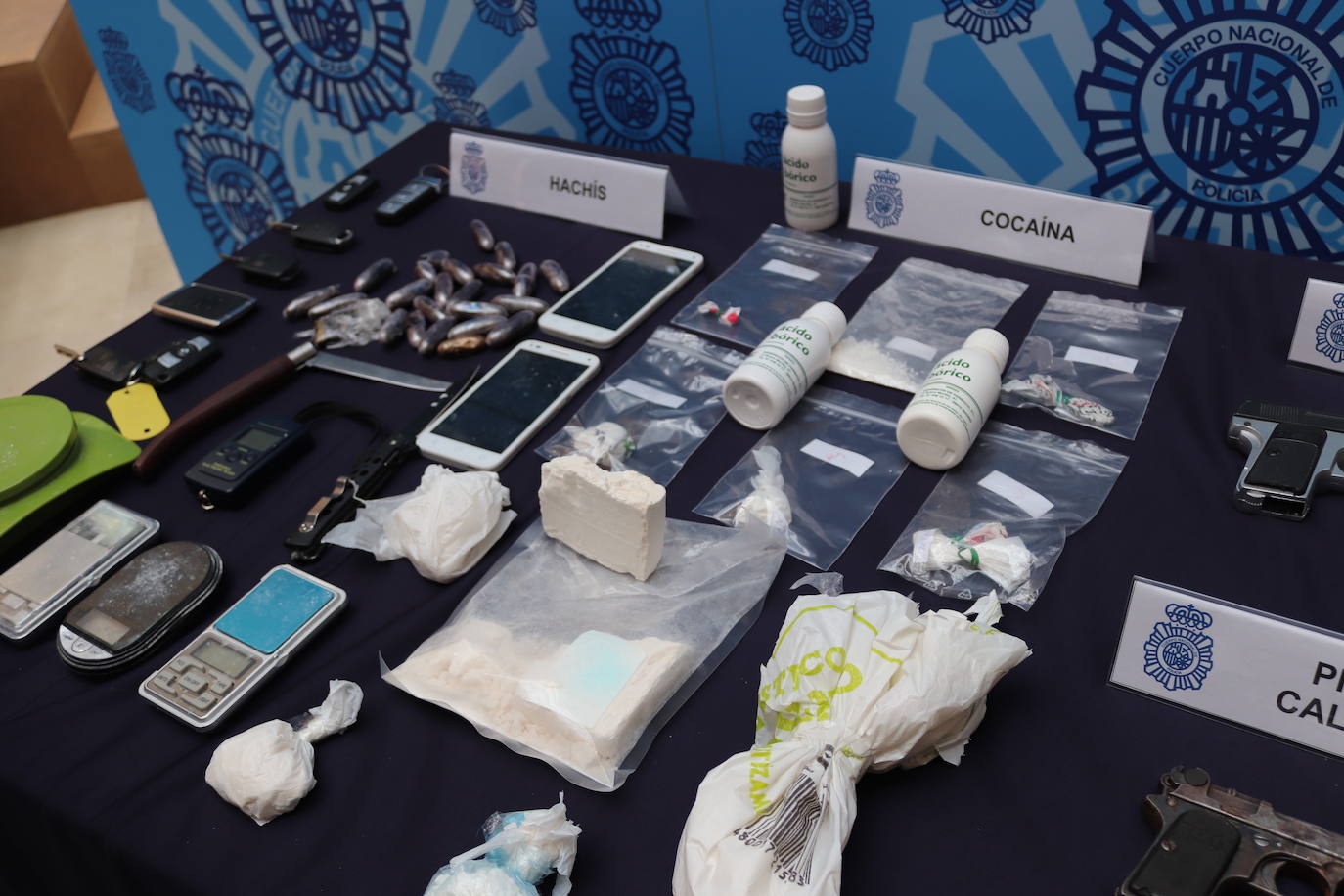 Este es el material intervenido por la Policía Nacional de Burgos en la Operación Matarile