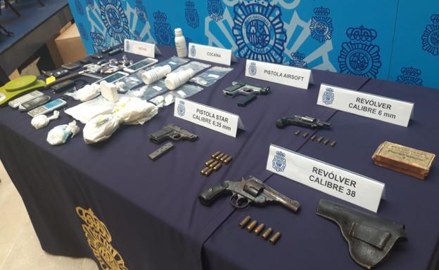 Cuatro detenidos en una operación antidroga en Burgos en la que se han intervenido hachís, cocaína y cuatro armas