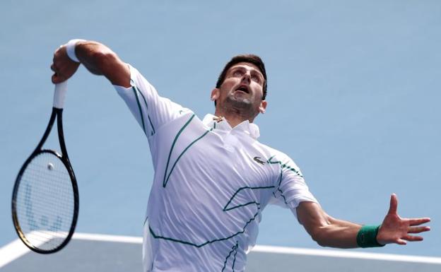 Djokovic barre; Federer despierta a tiempo