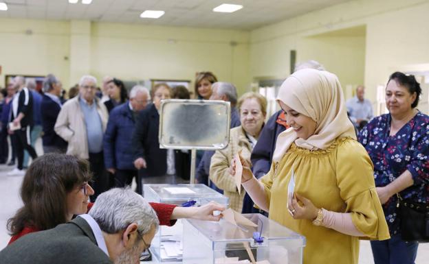 El PSOE ganaría las elecciones generales en Castilla y León con el 31,8% de los votos y el PP perdería 10 puntos, según el CIS