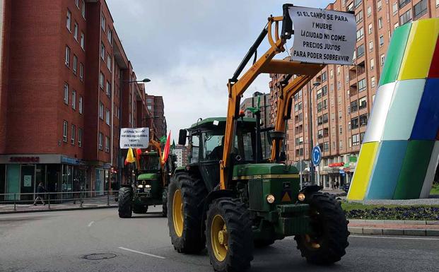 Más de 400 agricultores y ganaderos se concentran en Burgos ante la falta de «rentabilidad» de sus explotaciones