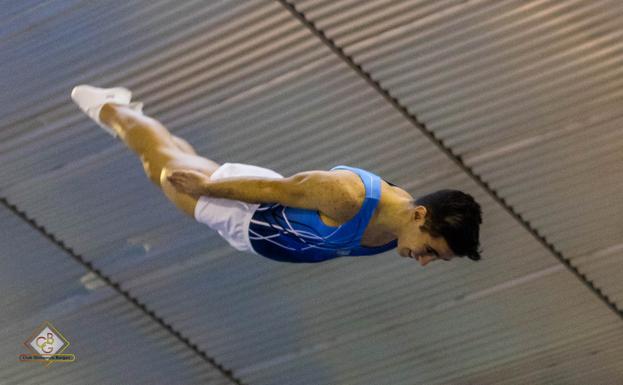 El burgalés Héctor Sánchez acudirá al Europeo de Trampolín con la selección Española Júnior