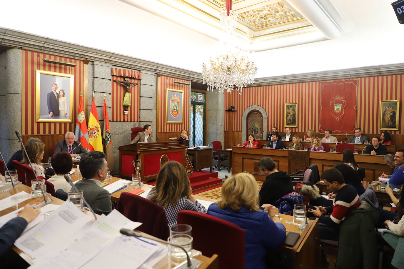 ¿Y para esto un pleno extraordinario?