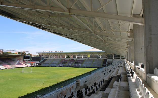 El Burgos CF instalará un grupo electrógeno en El Plantío para regresar al horario de tarde