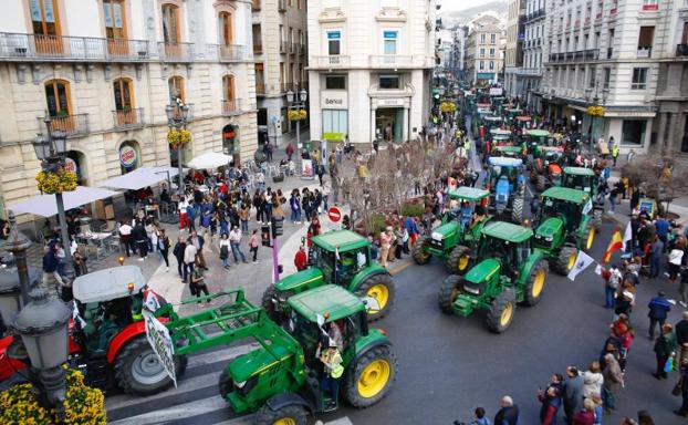 Planas pretende modificar la ley de la cadena alimentaria este mismo mes