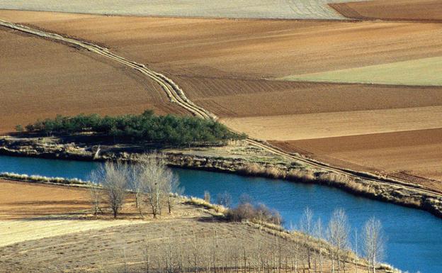 El Palacio de la Isla acoge este martes la inauguración de la muestra fotográfica 'Campos de Castilla', de César Sanz