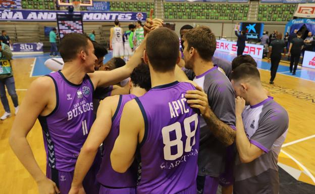 Un mes sin baloncesto en el Coliseum