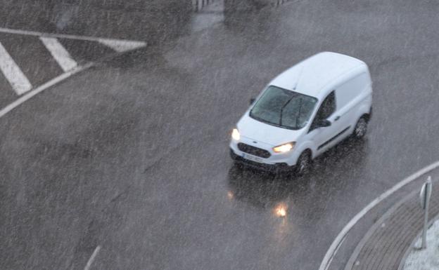 La nieve condiciona la circulación en varios puntos de la provincia de Burgos