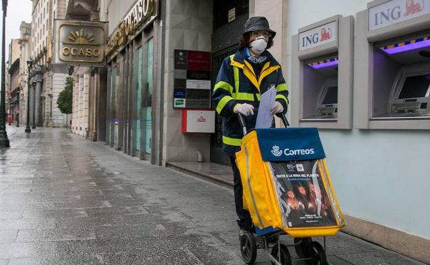 Los sindicatos de Correos exigen que la actividad sea «mínima» durante la crisis del coronavirus en Burgos, donde todas las oficinas siguen abiertas