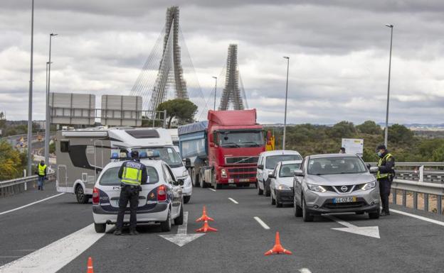 Interior anuncia más controles aleatorios en carreteras para evitar desplazamientos a segundas residencias