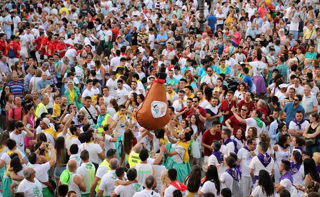 La Noche Blanca, El Curpillos y los Sampedros, en el aire