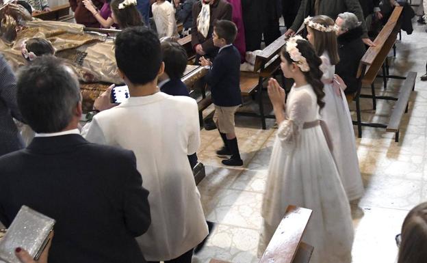 Las comuniones en Burgos, sin fecha definida pero con catequesis 'online'