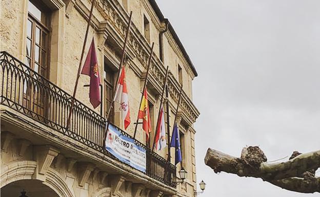 El Ayuntamiento de Medina de Pomar declara el luto oficial por las víctimas de la COVID-19