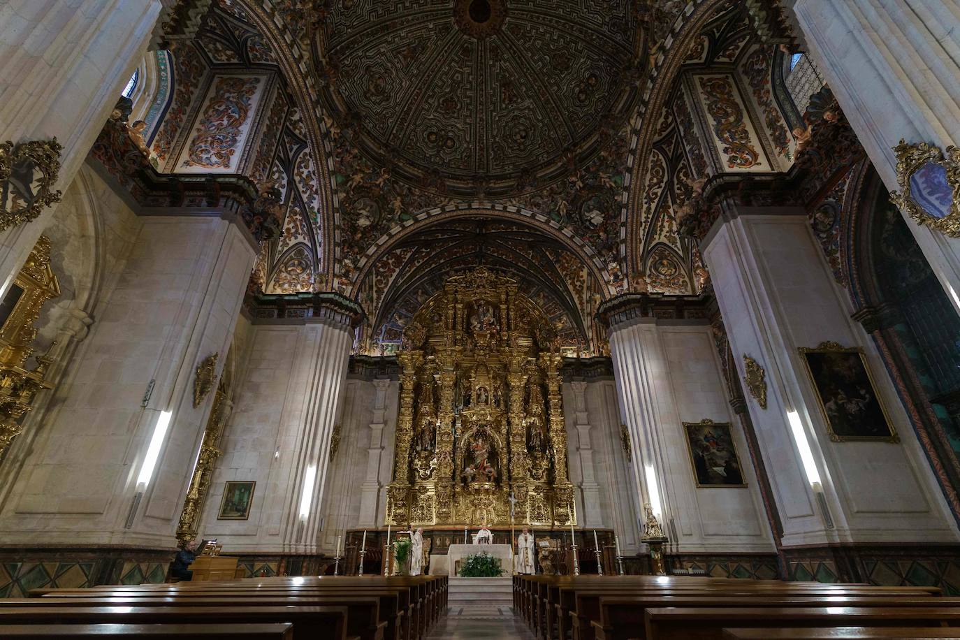 La Semana Santa se celebra en soledad en los templos de Burgos