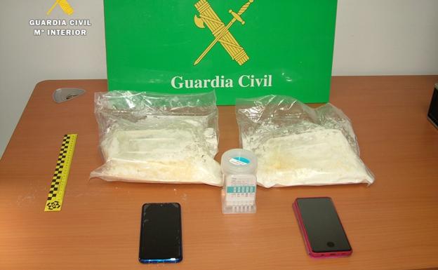 Dos detenidos tras evadir un control de Tráfico por el estado de alarma y ser pillados con 2 kilos de speed