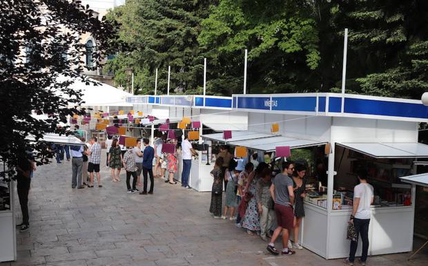 Los libreros apuestan por reinventarse ante la suspensión del Día del Libro y la feria de mayo