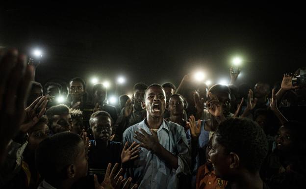 El fotógrafo japonés Yasuyoshi Chiba gana el 'World Press Photo' 2020