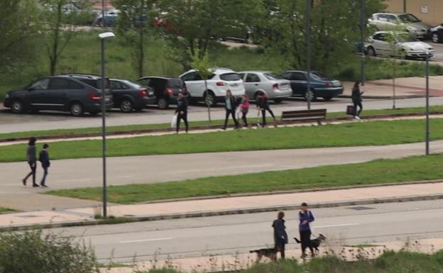 La Policía Local critica el incumplimiento de las normas de desconfinamiento parcial de los niños