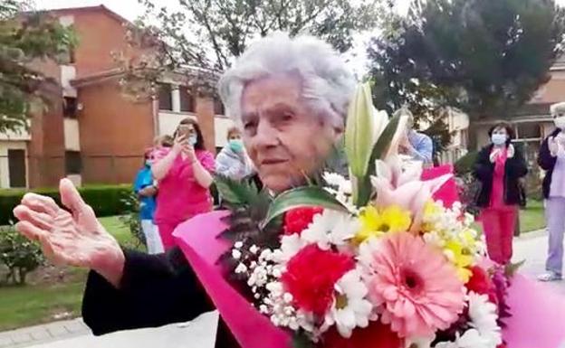 Emotivo homenaje en Roa a la burgalesa Felipa García en su 105 cumpleaños