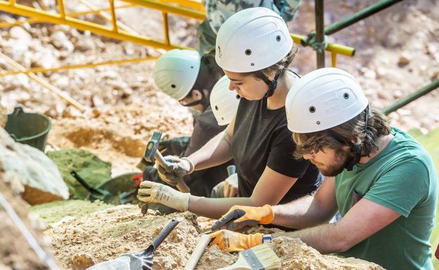 La campaña de excavaciones de Atapuerca se realizará en julio, con 50 investigadores veteranos y en la mitad de los yacimientos debido a la covid-19