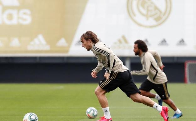 Zidane aprieta en la tercera jornada de entrenamientos