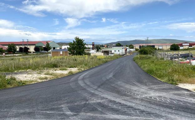 Medina de Pomar estrena el asfalto de cuatro calles por un importe cercanoa los 85.000 euros