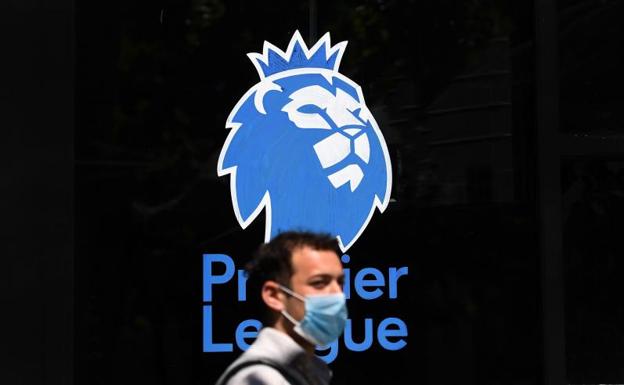 La Premier League aprueba los cinco cambios