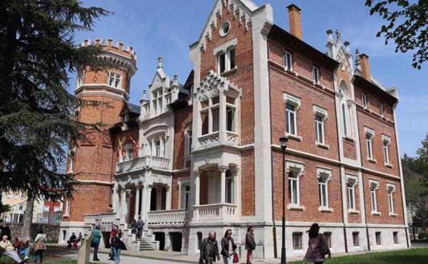 El Intituto de la Lengua retoma 'Los sábados en Palacio' con la muestra sobre Miguel Delibes