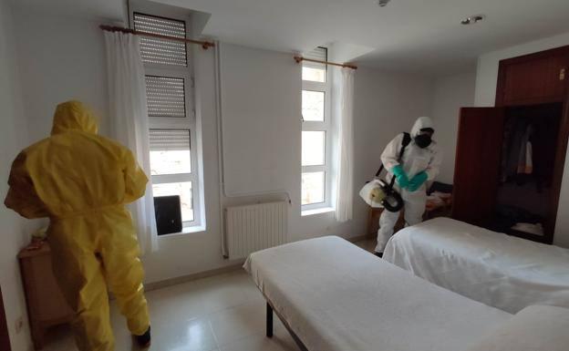 Control de acceso, toma de temperatura y desinfección, así serán las visitas en las residencias de Burgos