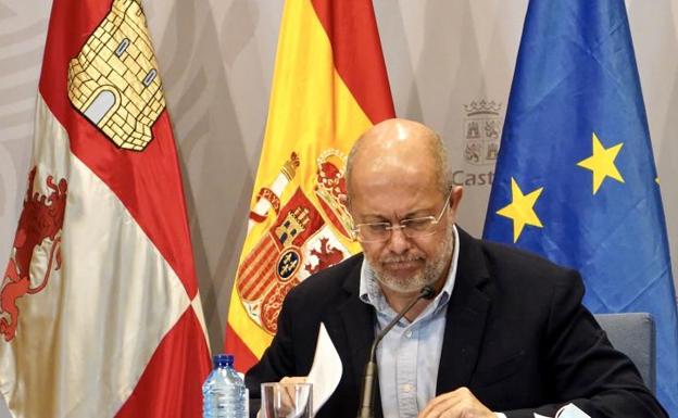 La Junta paraliza la supresión del Impuesto de Sucesiones y comparte el «disgusto» del empresariado ante la medida