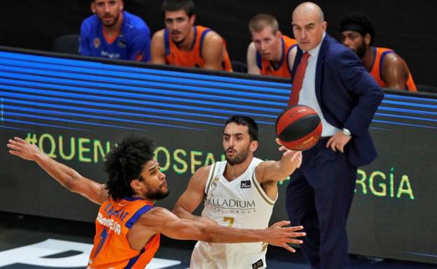 Campazzo permite al Madrid esquivar el KO técnico ante un coral Valencia