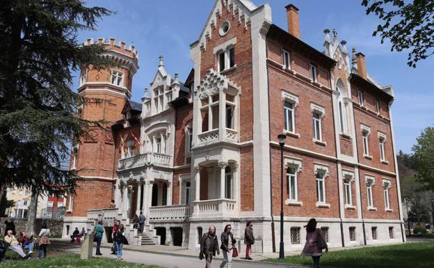 'Los Santos Inocentes' inaugura el nuevo ciclo de cine al aire libre en el Palacio de la Isla en Burgos