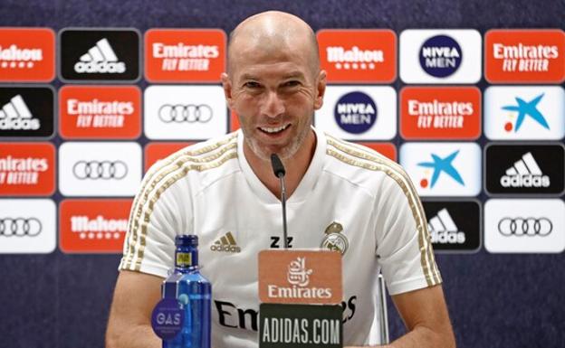 Zidane: «Tengo contrato y me gusta estar aquí, pero nunca se sabe»