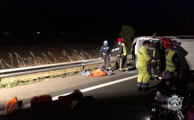 Siete heridos en el accidente de una furgoneta en la AP-1 a la altura de Monasterio de Rodilla