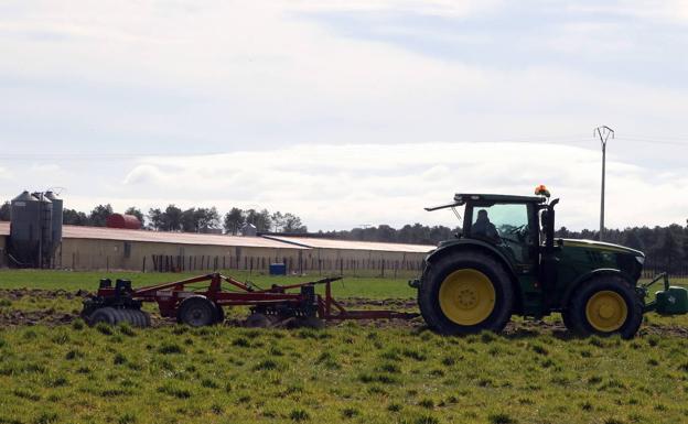 Agricultura abona 1.088,3 millones de las ayudas de la PAC en Castilla y León