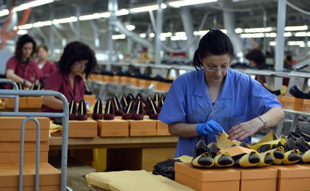 La industria comienza a recuperarse tras el desplome histórico por el confinamiento