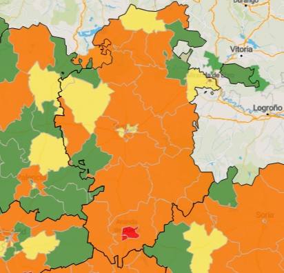 La covid-19 eleva al nivel naranja la mayor parte de la provincia, que debe limitar al máximo el contacto social