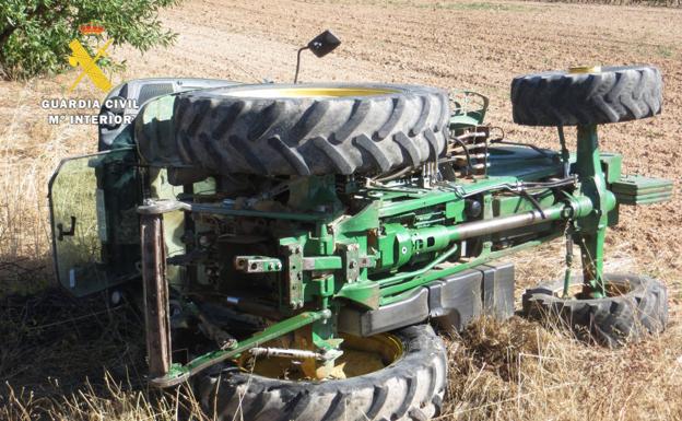 La Guardia Civil investiga a tres jóvenes por el robo de un tractor en Castrillo de la Vega