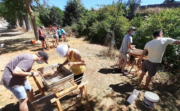 La campaña de excavación en el yacimiento de Prado Vargas descubre más de 3.000 restos de la época neandertal