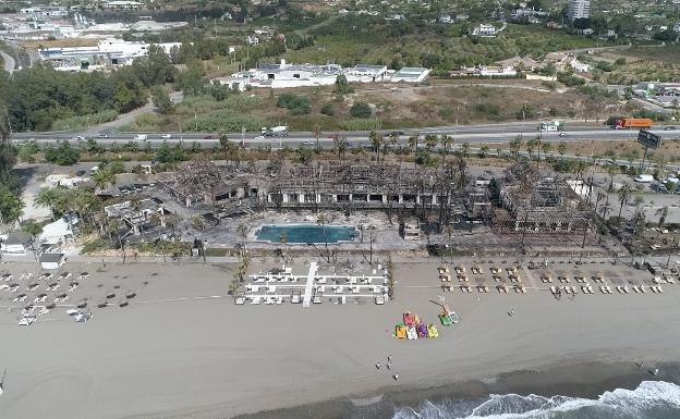 Detenida una pareja por el incendio que arrasó un centro comercial de Estepona