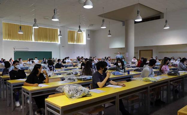 Las pruebas de la EBAU reunirán en Burgos a 157 estudiantes en la convocatoria extraordinaria de septiembre