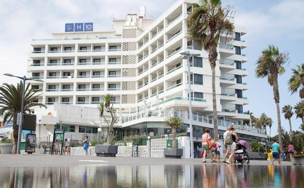 Los hoteles solo han reactivado a la mitad de los trabajadores en ERTE