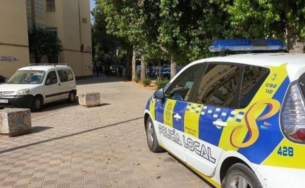 Los vecinos evitan que una mujer sea estrangulada en Sevilla