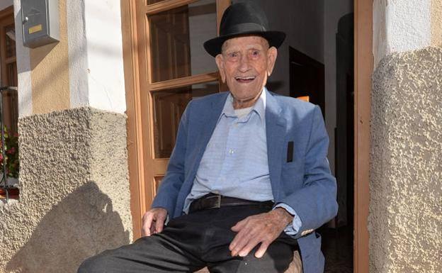 Muere a los 108 años 'Tío Juan Rita', el poeta repentista más longevo