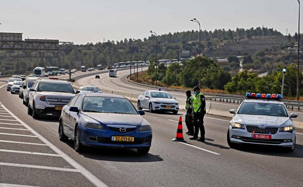 Los israelíes consumen en fiestas sus últimas horas sin cuarentena